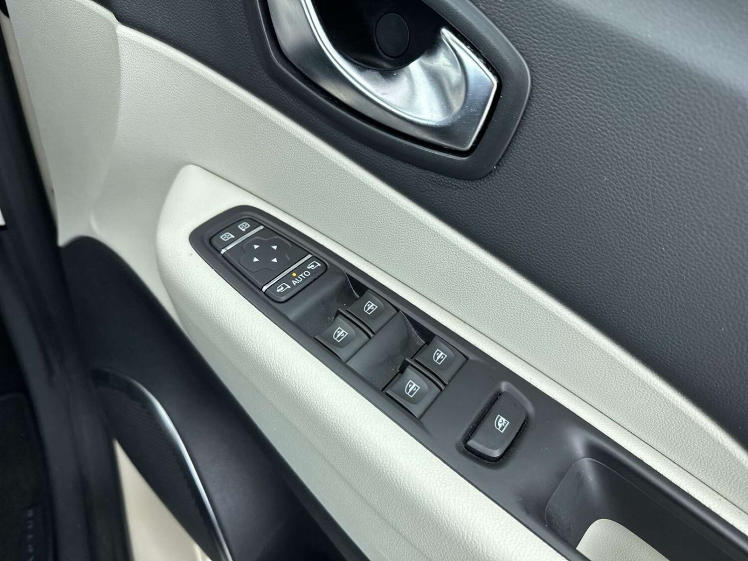 Used Renault Captur 2017 for sale - 77492533: Photo 52