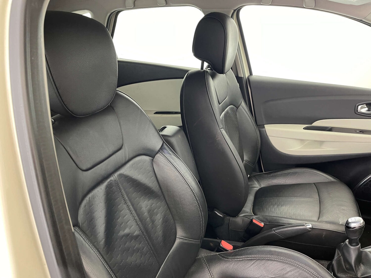 Used Renault Captur 2017 for sale - 77492533: Photo 8