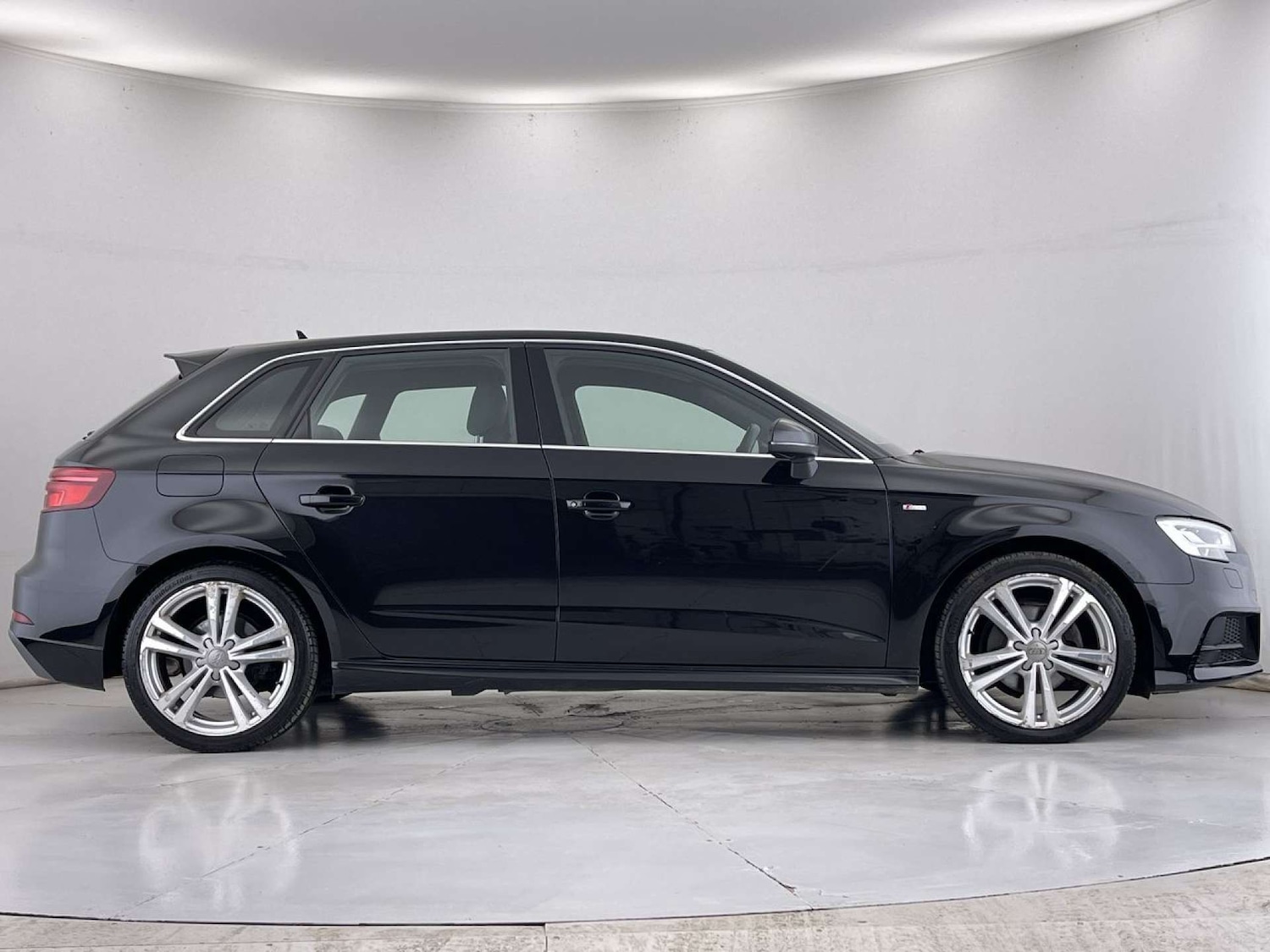 Used Audi A3 2018 for sale - 76056640: Photo 15