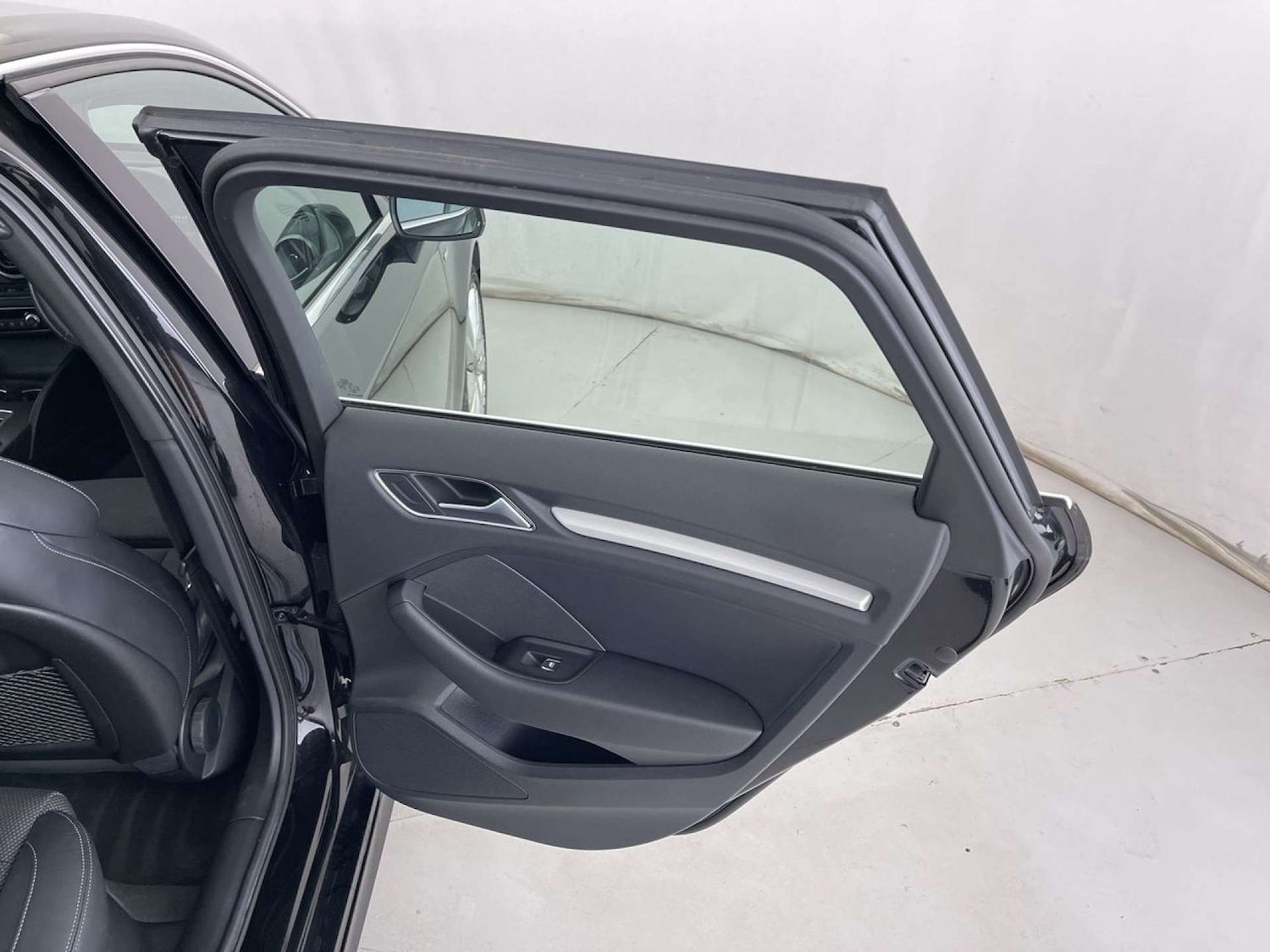 Used Audi A3 2018 for sale - 76056640: Photo 28