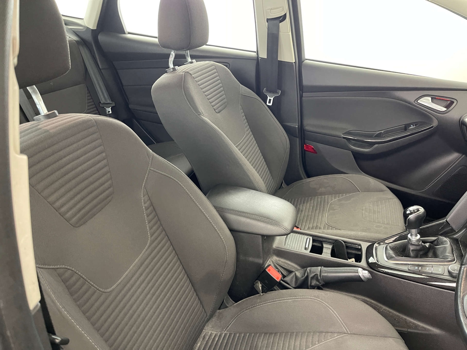 Used Ford Focus 2016 for sale - 77477832: Photo 8