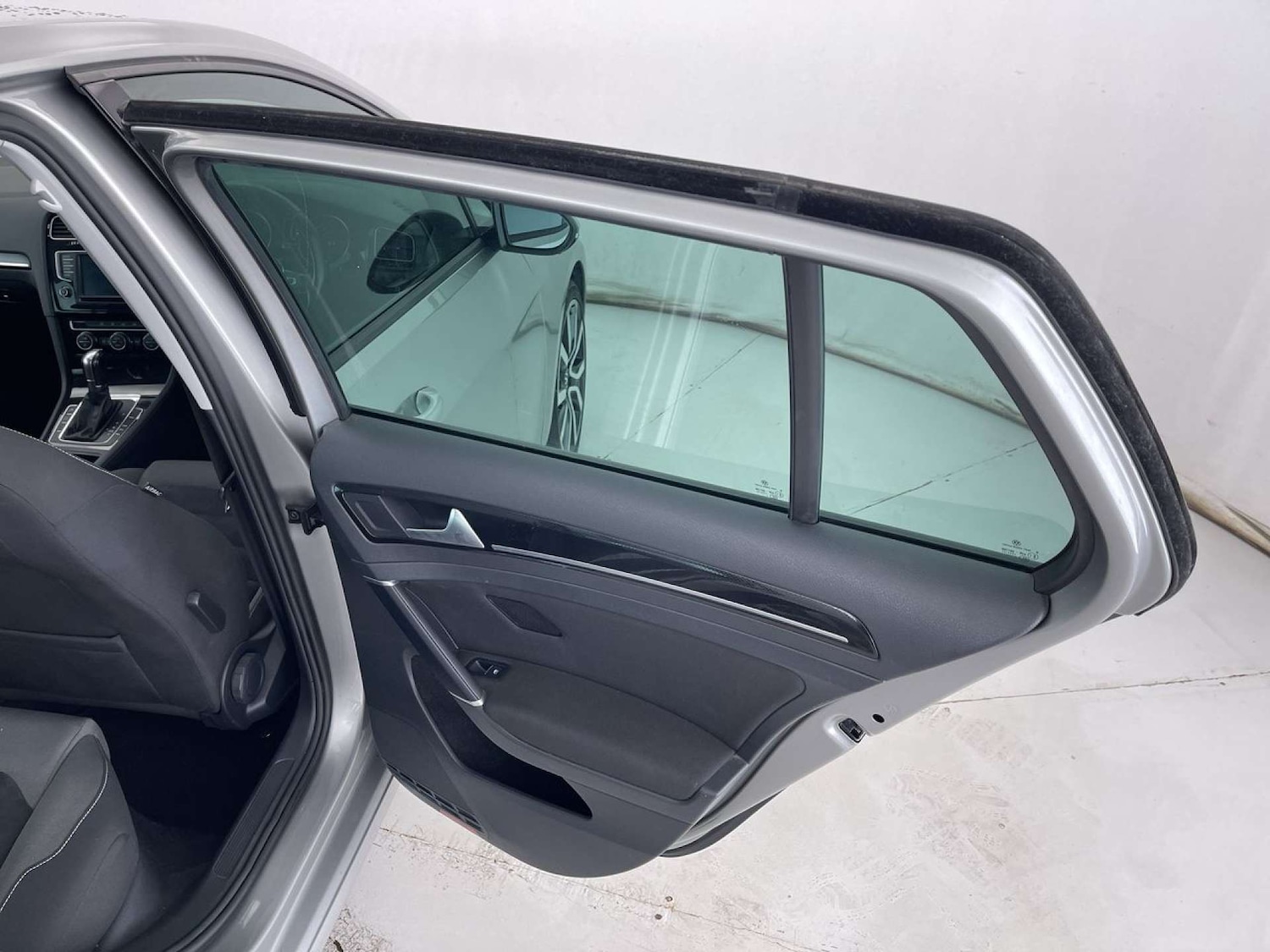 Used Volkswagen Golf 2015 for sale - 76447053: Photo 28