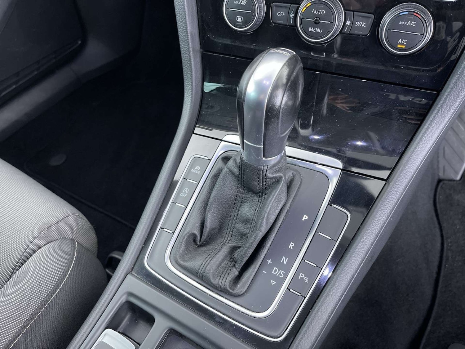 Used Volkswagen Golf 2015 for sale - 76447053: Photo 46