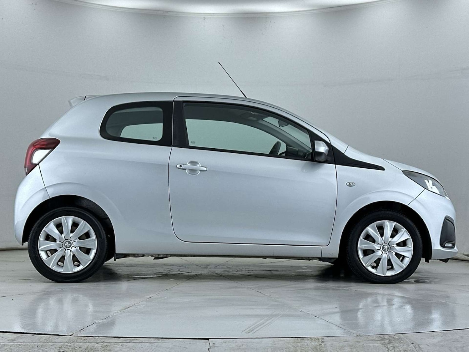 Used Peugeot 108 2015 for sale - 78091323: Photo 15