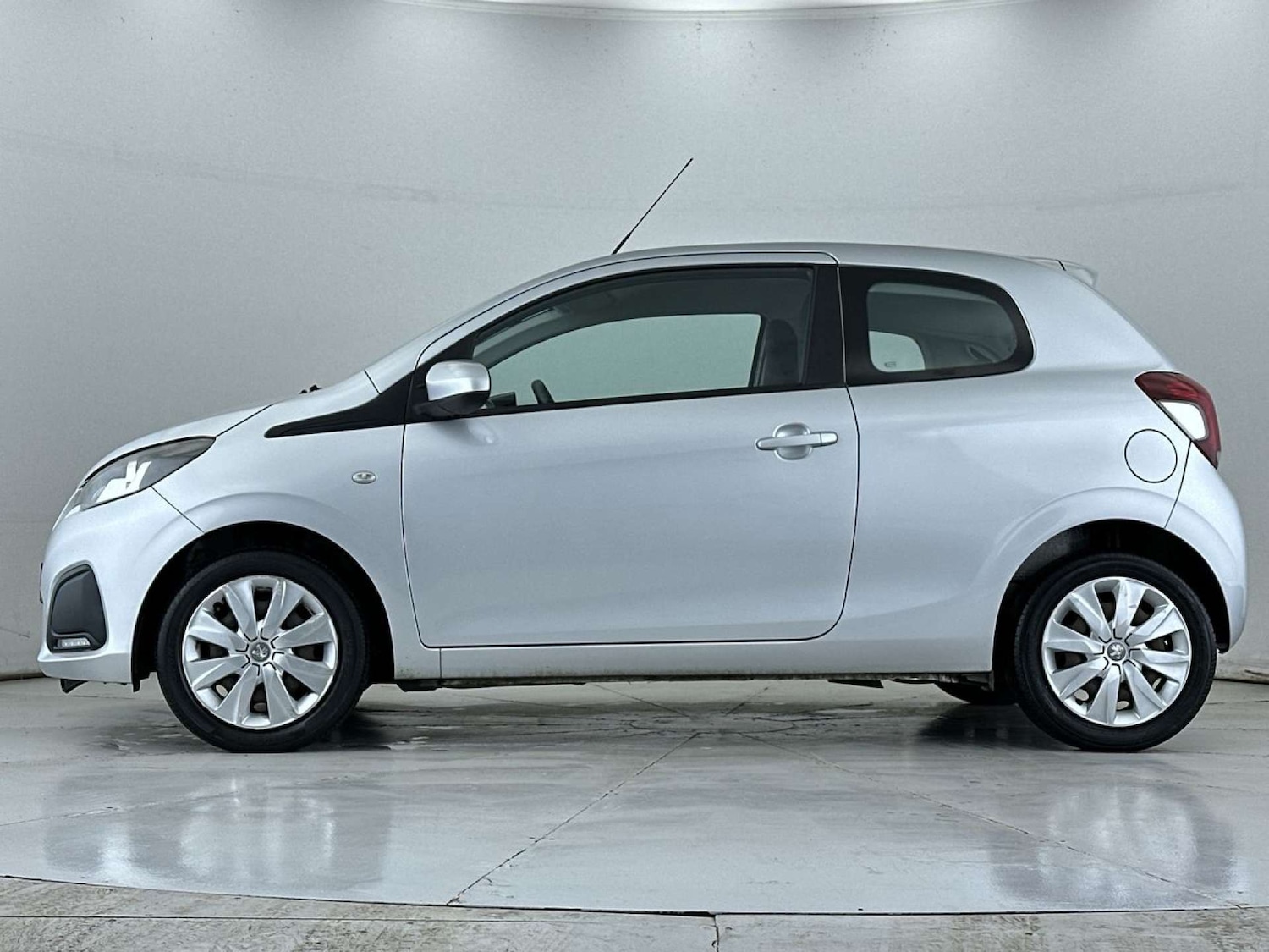 Used Peugeot 108 2015 for sale - 78091323: Photo 16