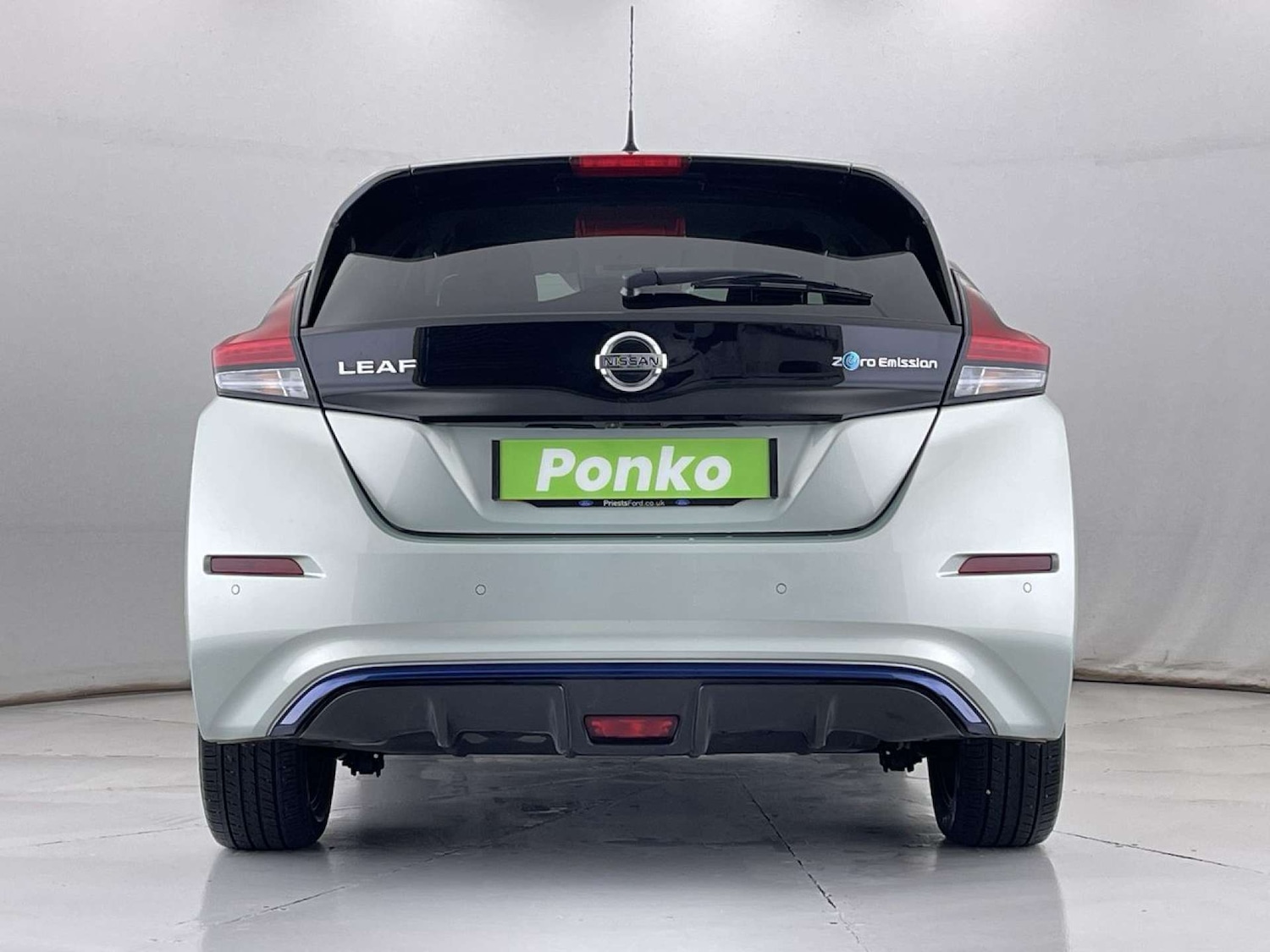 Used Nissan Leaf 2018 for sale - 76829970: Photo 17