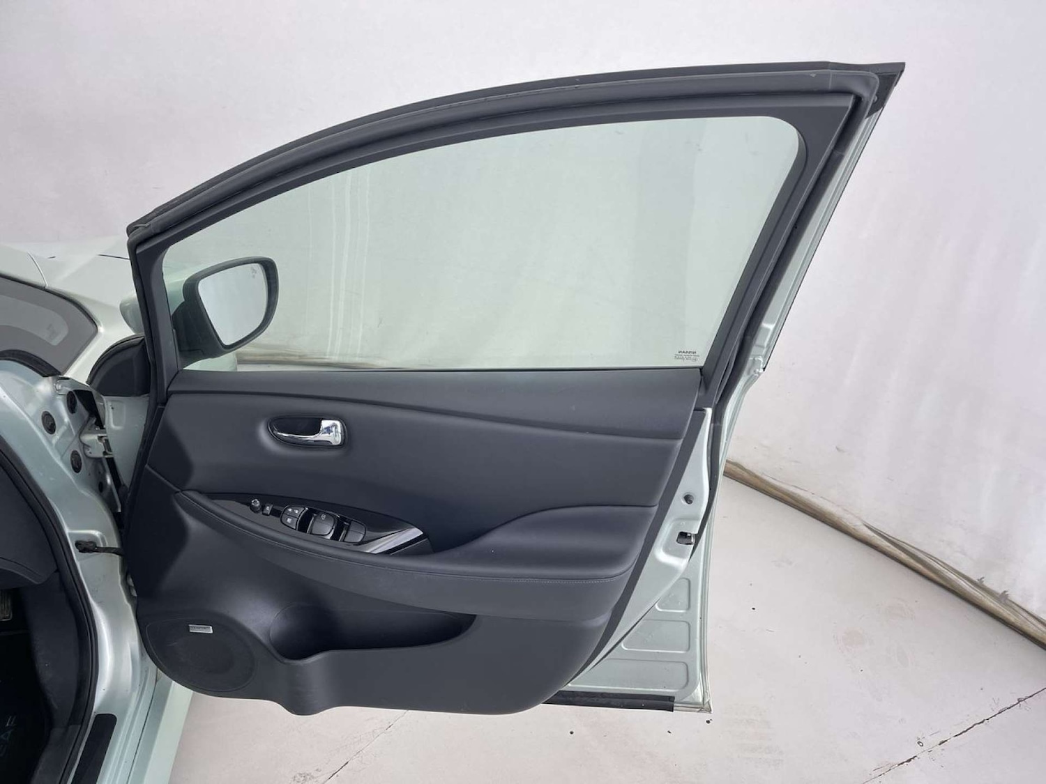 Used Nissan Leaf 2018 for sale - 76829970: Photo 29