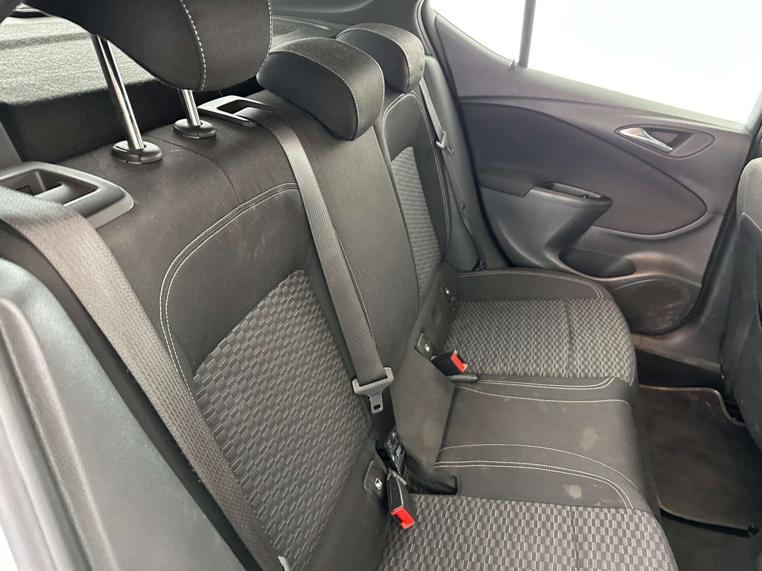 Used Vauxhall Astra 2017 for sale - 78201039: Photo 8