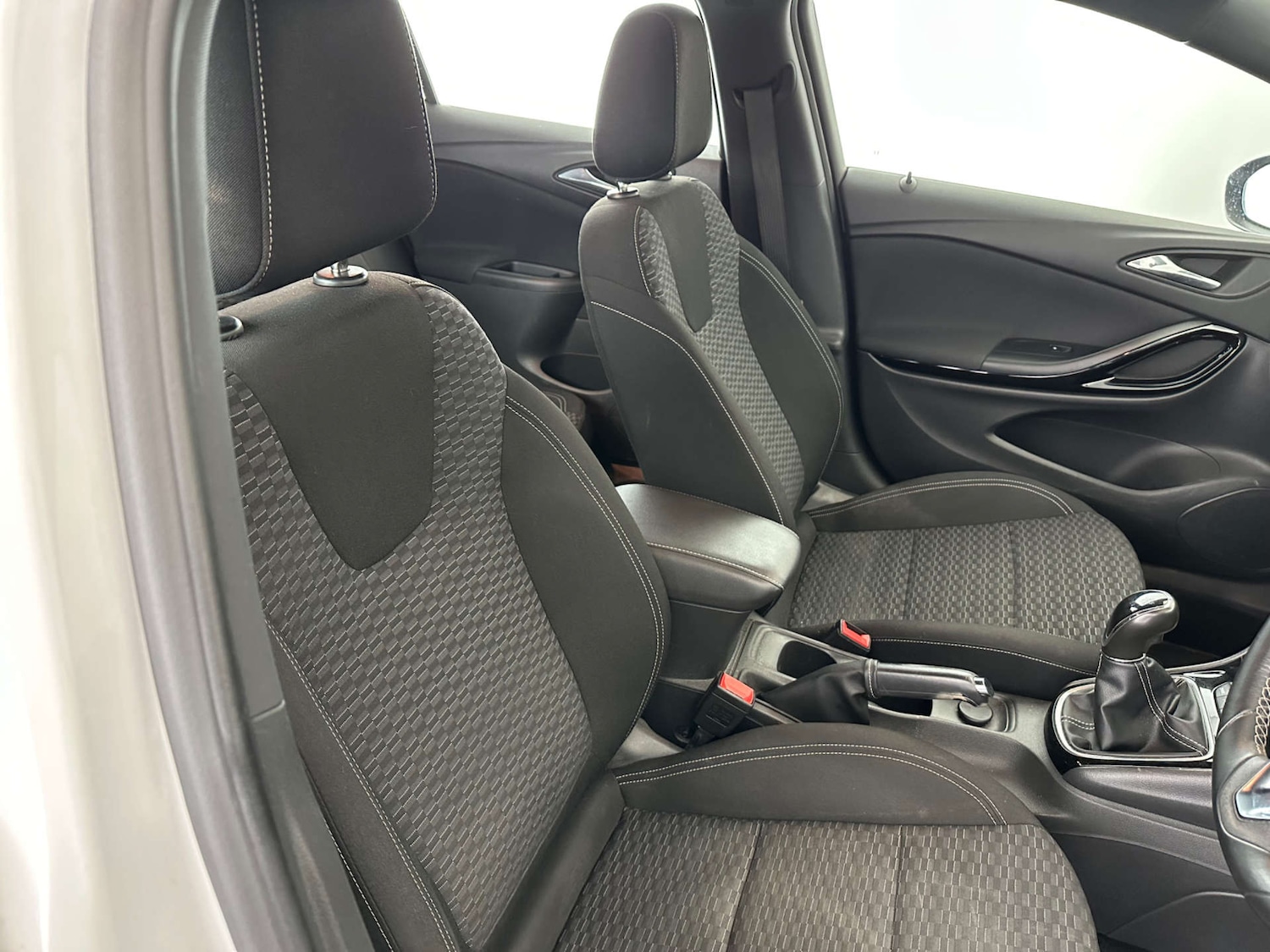 Used Vauxhall Astra 2017 for sale - 78201039: Photo 9