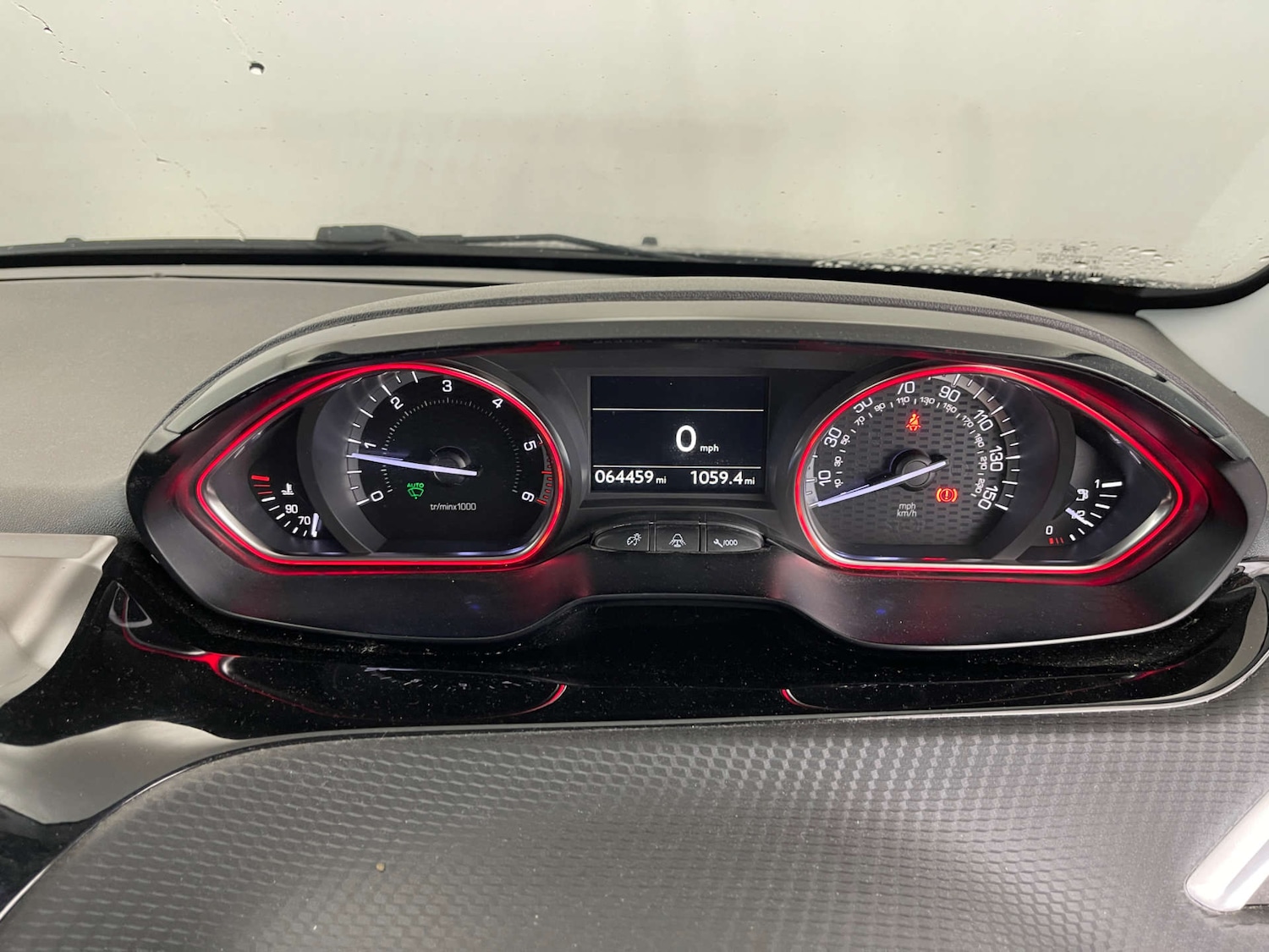 Used Peugeot 2008 2017 for sale - 76352652: Photo 13