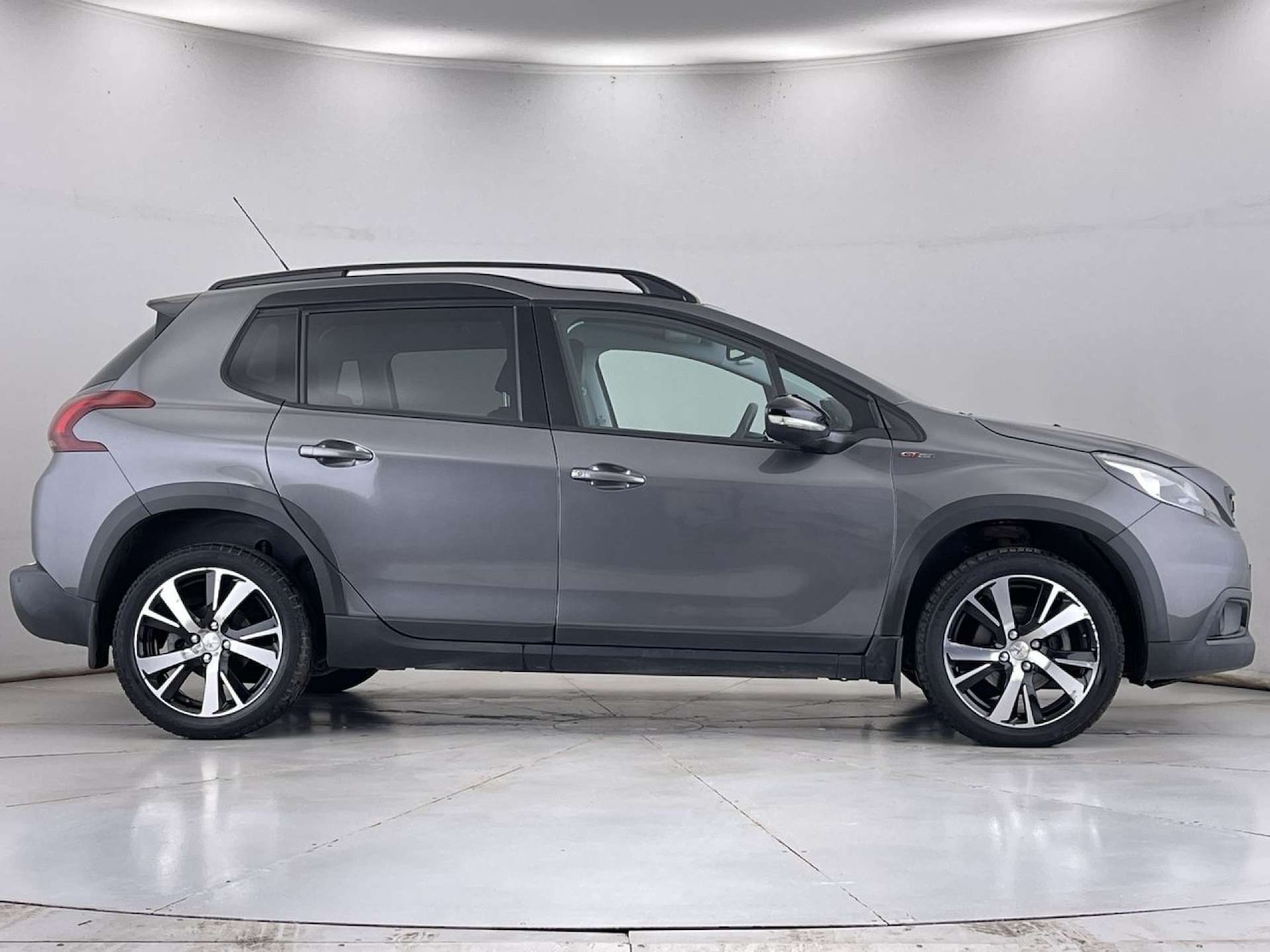 Used Peugeot 2008 2017 for sale - 76352652: Photo 15