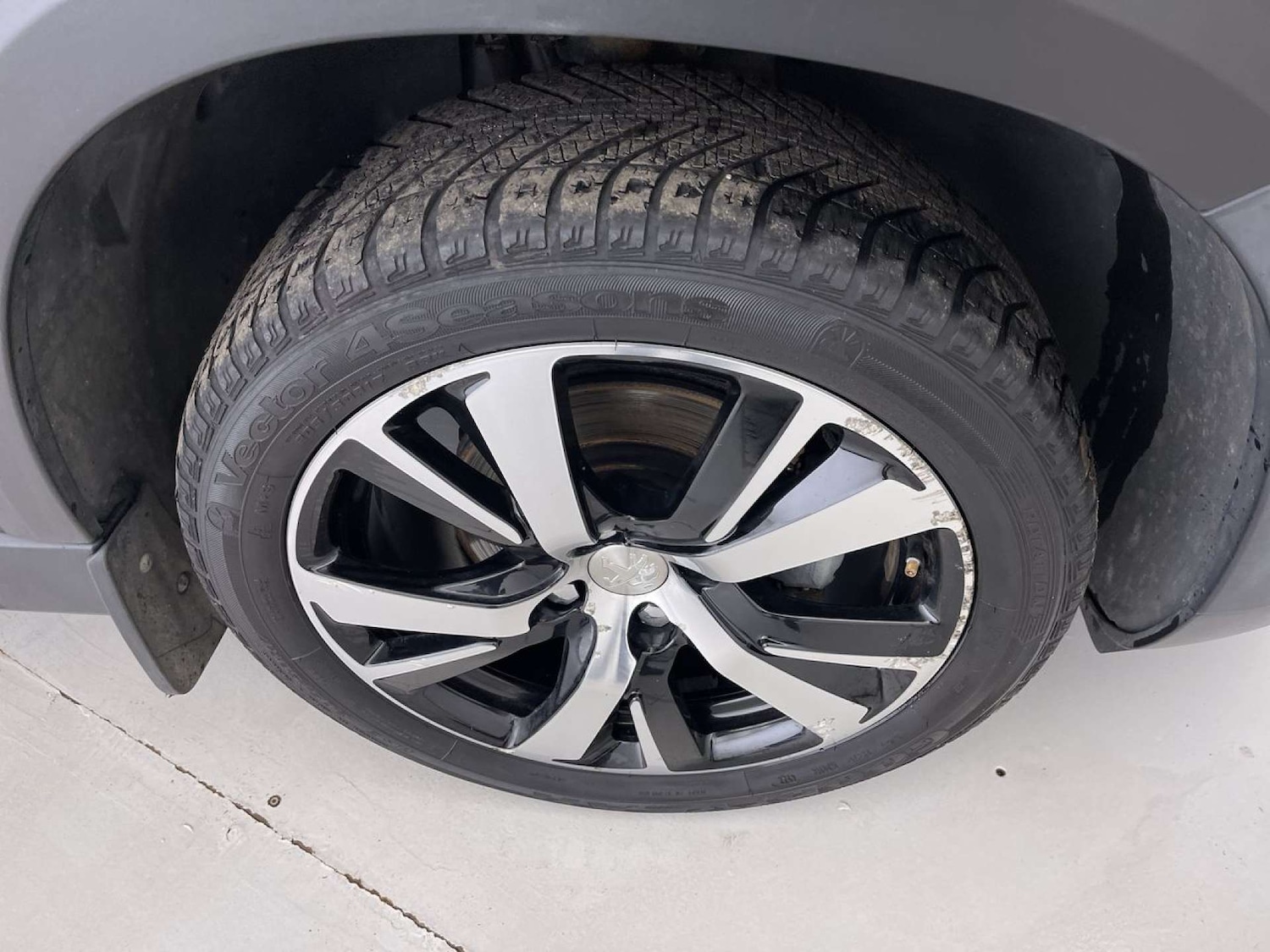 Used Peugeot 2008 2017 for sale - 76352652: Photo 24