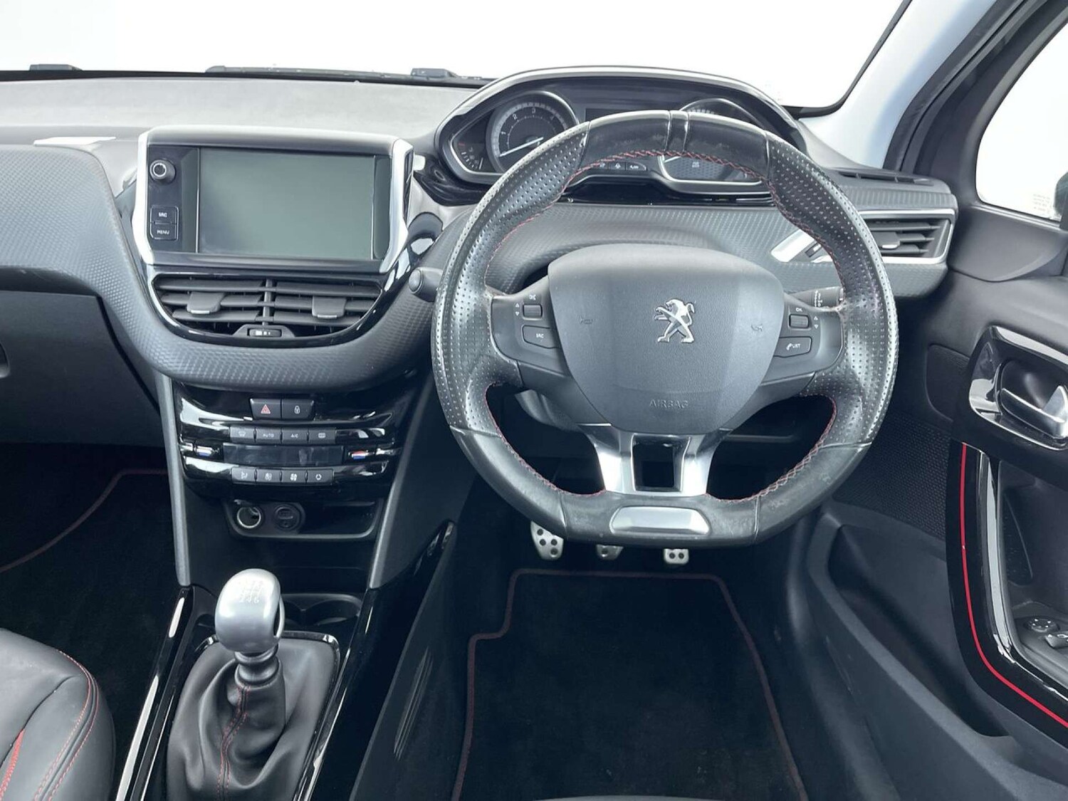 Used Peugeot 2008 2017 for sale - 76352652: Photo 35