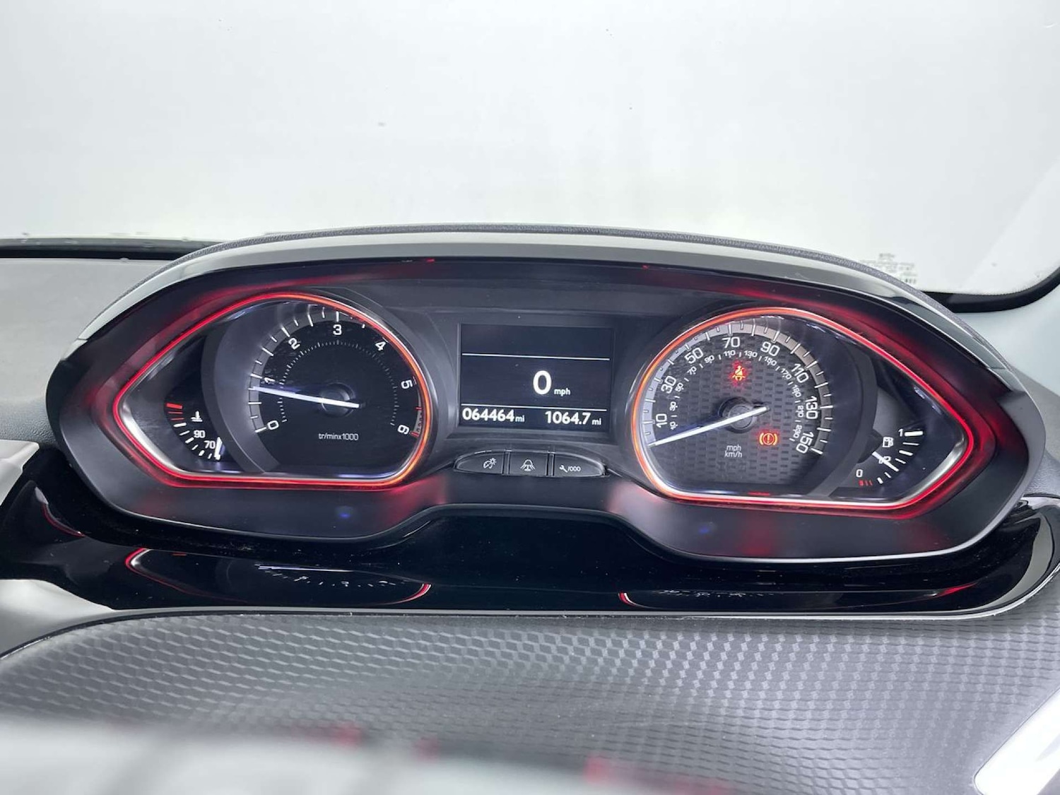 Used Peugeot 2008 2017 for sale - 76352652: Photo 39