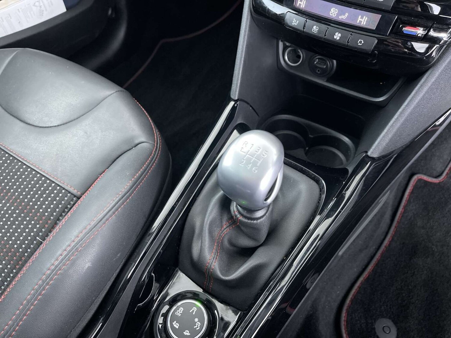 Used Peugeot 2008 2017 for sale - 76352652: Photo 48