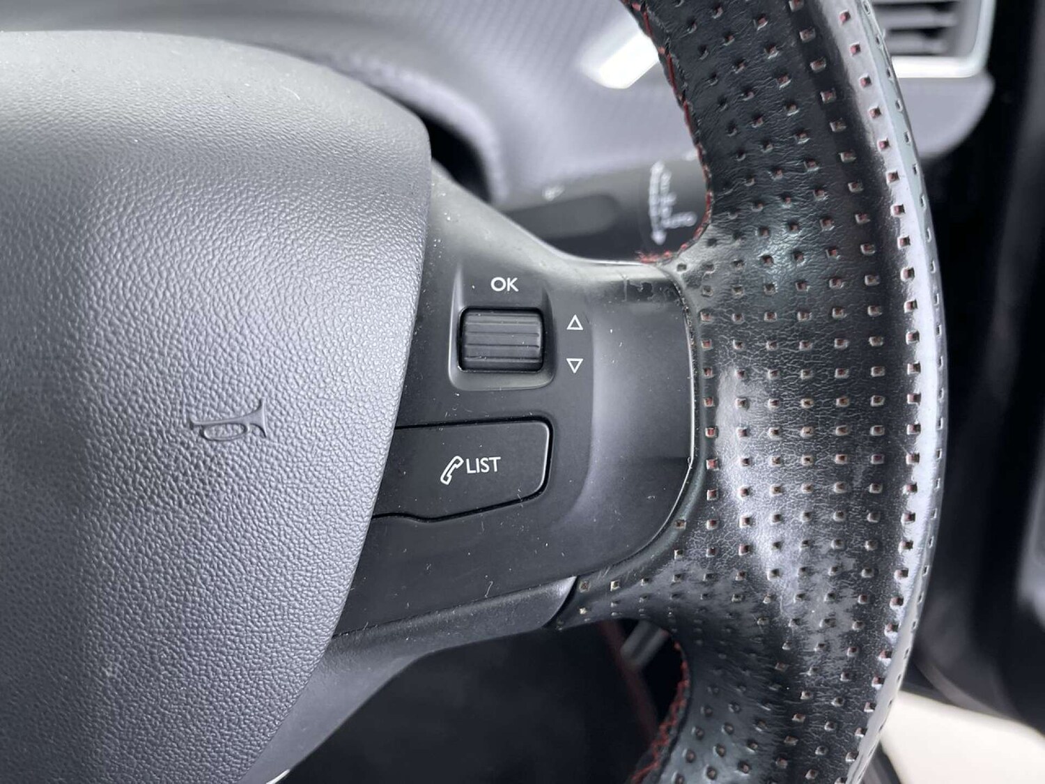 Used Peugeot 2008 2017 for sale - 76352652: Photo 54