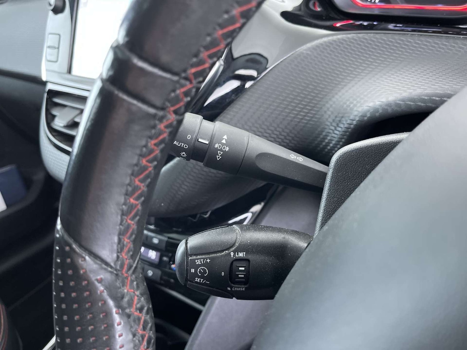 Used Peugeot 2008 2017 for sale - 76352652: Photo 55