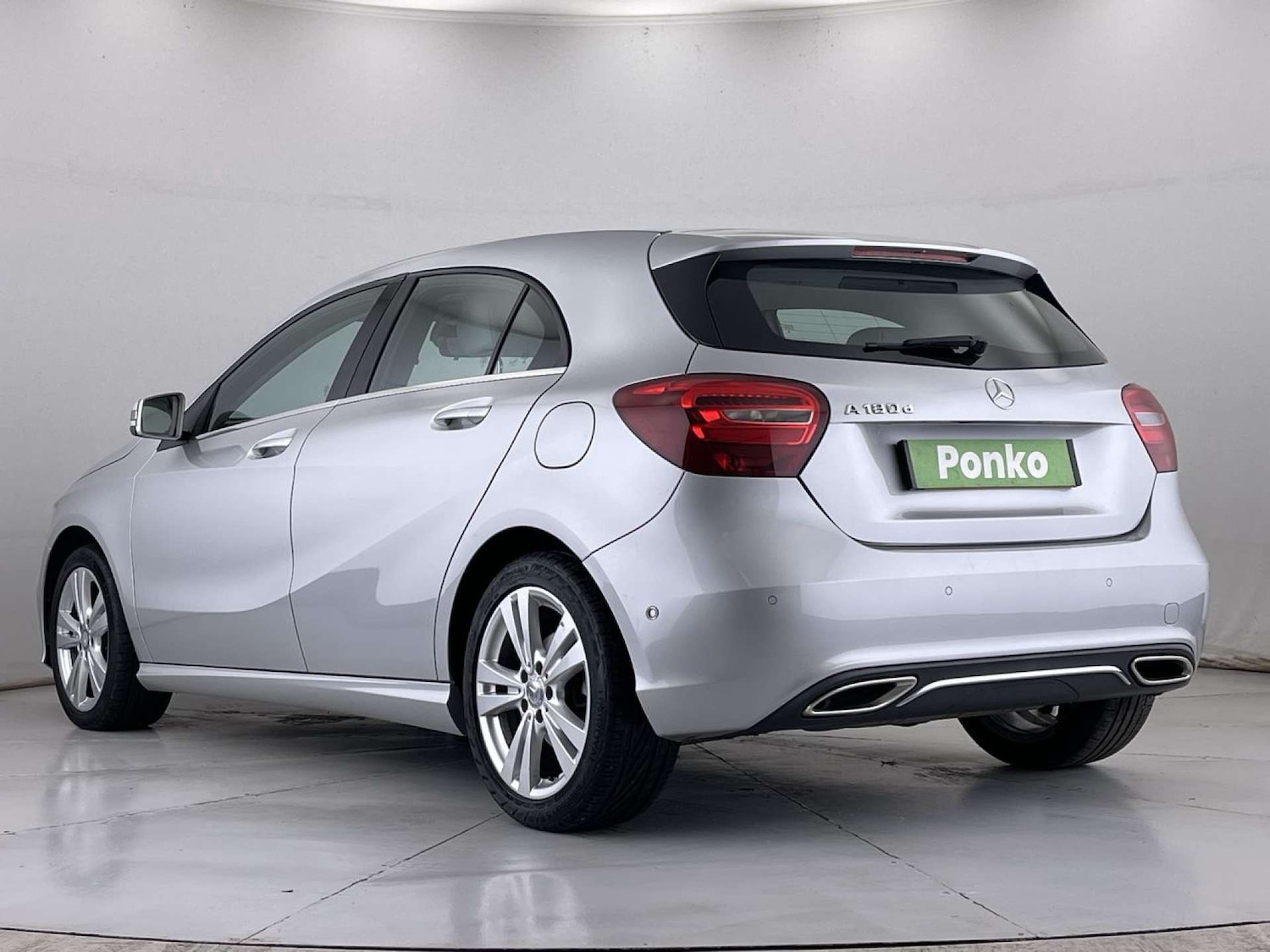 Used Mercedes-Benz A-Class 2016 for sale - 76038519: Photo 3