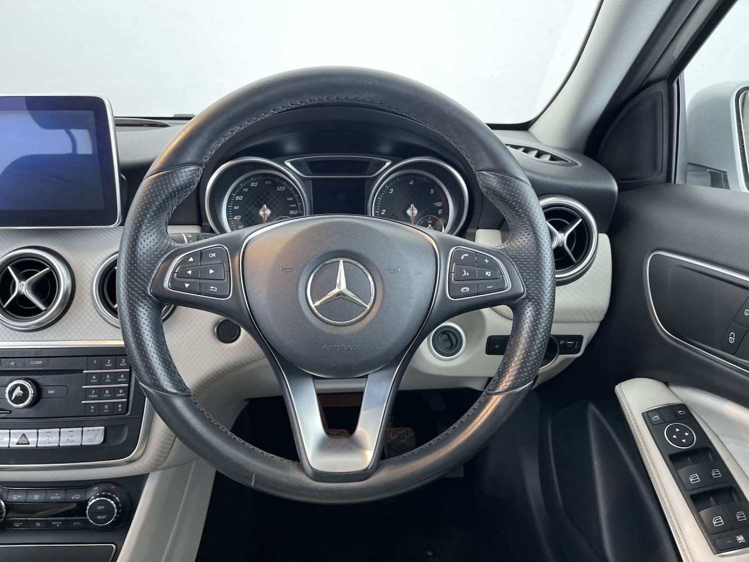 Used Mercedes-Benz A-Class 2016 for sale - 76038519: Photo 36