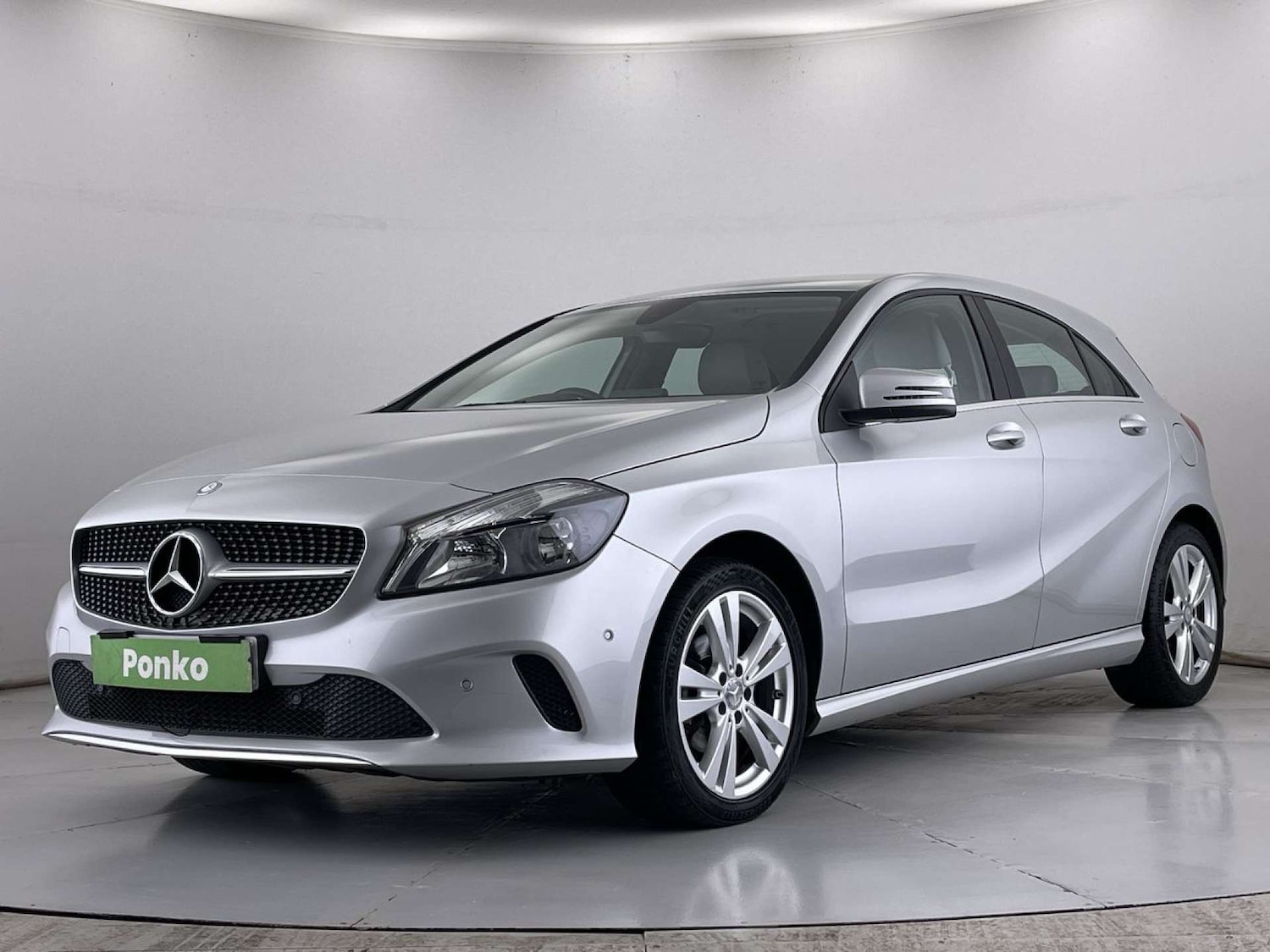 Used Mercedes-Benz A-Class 2016 for sale - 76038519: Photo 4