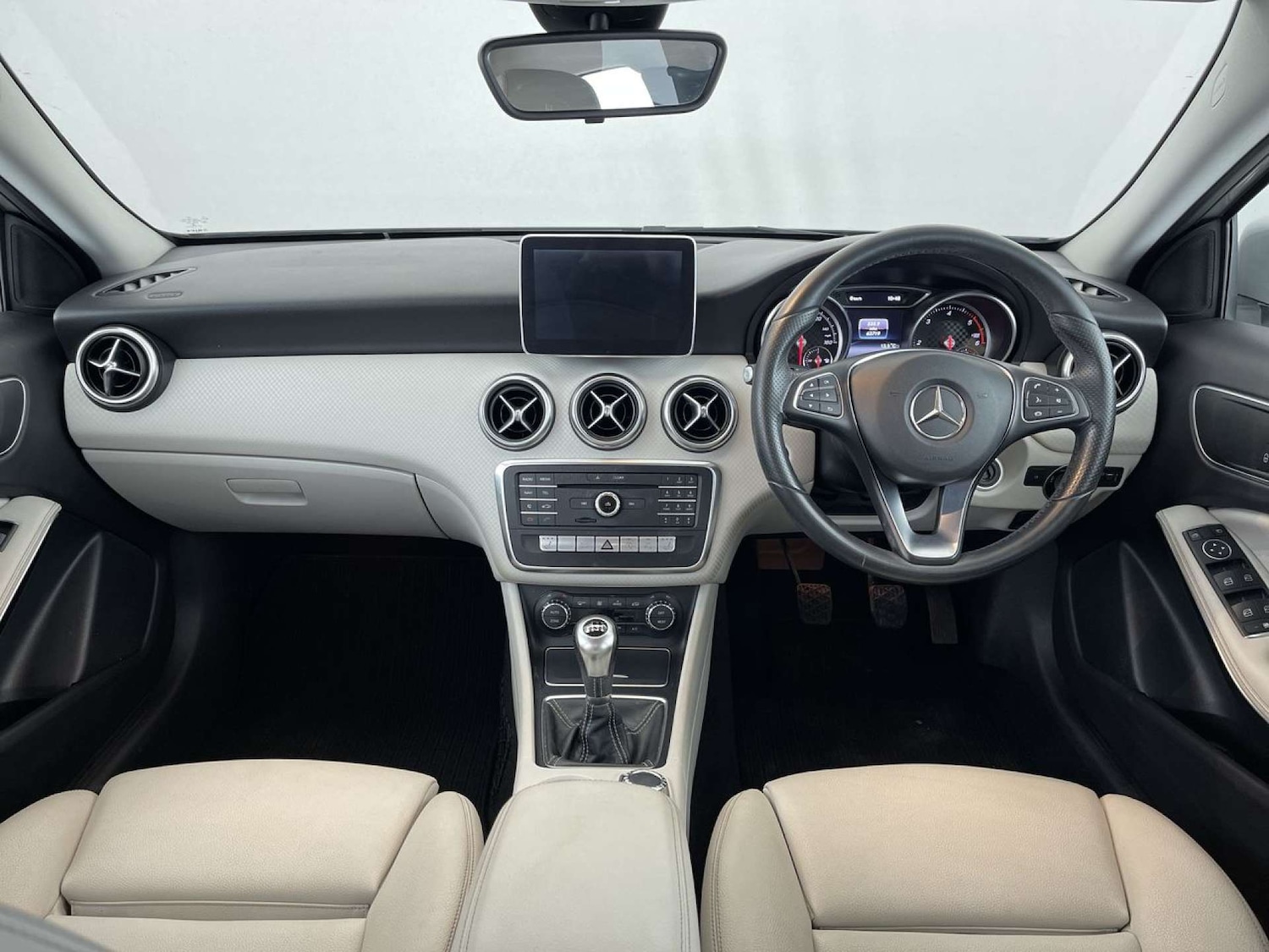 Used Mercedes-Benz A-Class 2016 for sale - 76038519: Photo 8