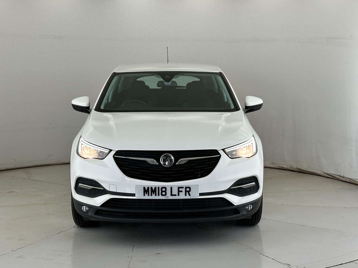 Used Vauxhall Grandland X 2018 for sale - 77649769: Photo 2