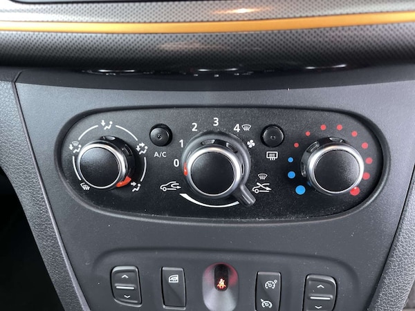 Used Dacia Sandero 2017 for sale - 76333106: Photo 45