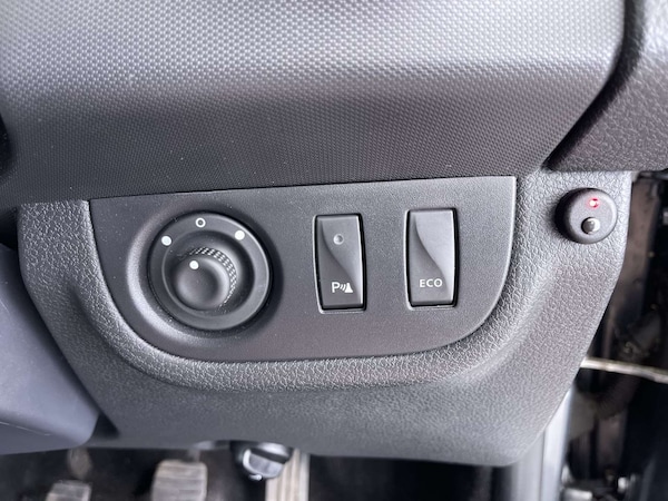 Used Dacia Sandero 2017 for sale - 76333106: Photo 50