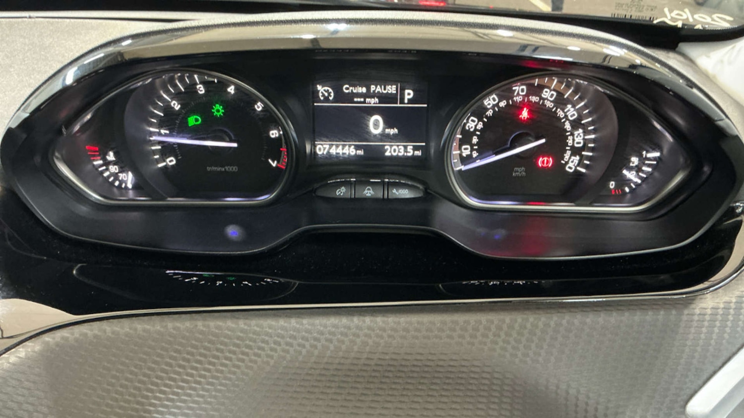 Used Peugeot 2008 2017 for sale - 77296450: Photo 10