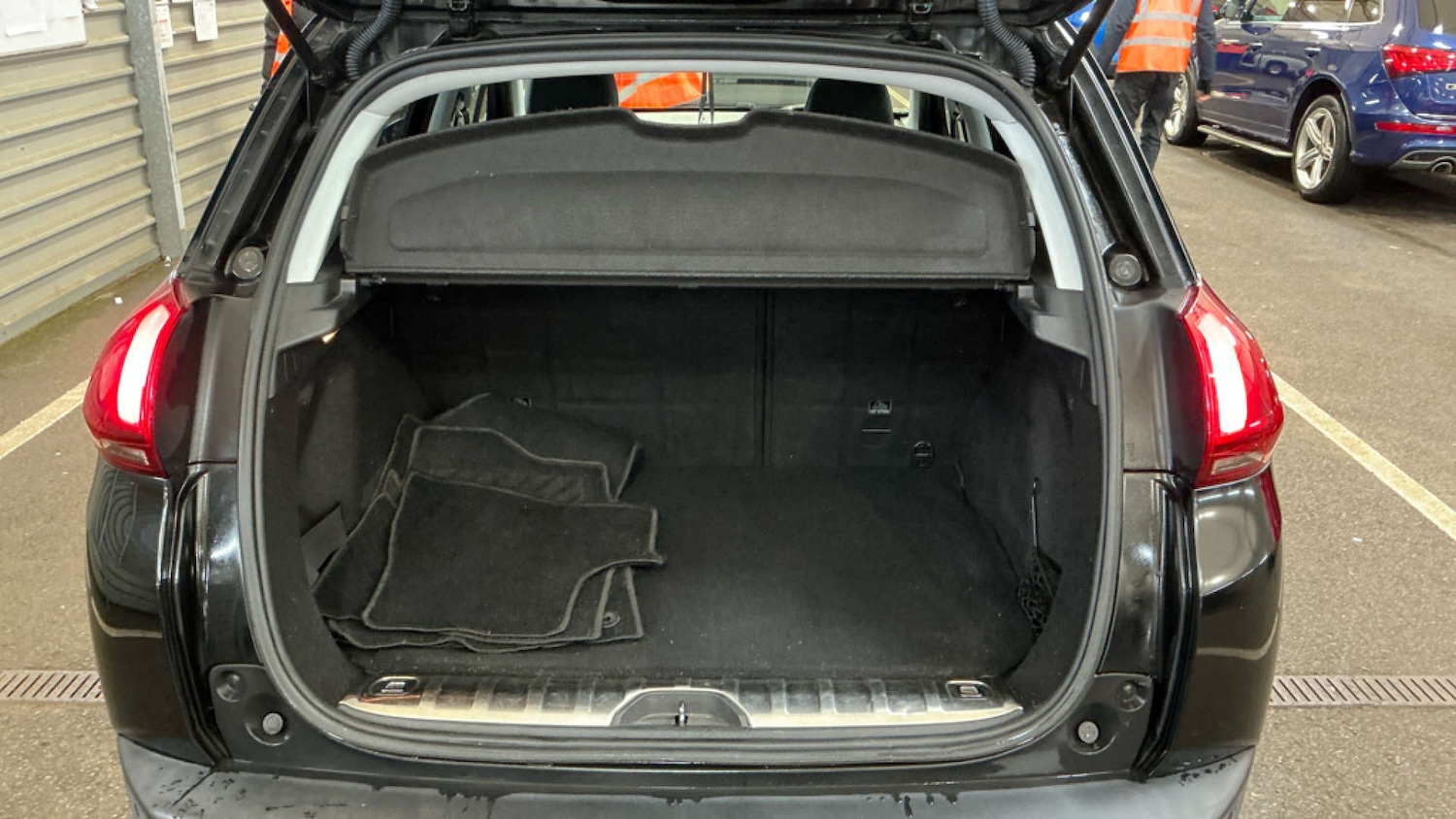 Used Peugeot 2008 2017 for sale - 77296450: Photo 7