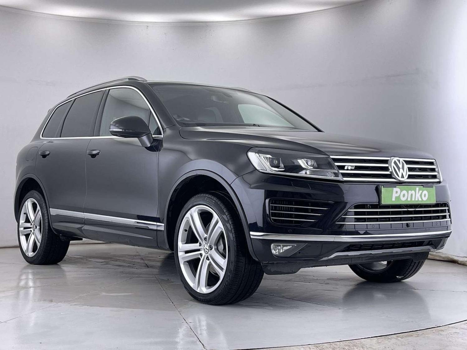 Used Volkswagen Touareg 2017 for sale - 76623847: Photo 1