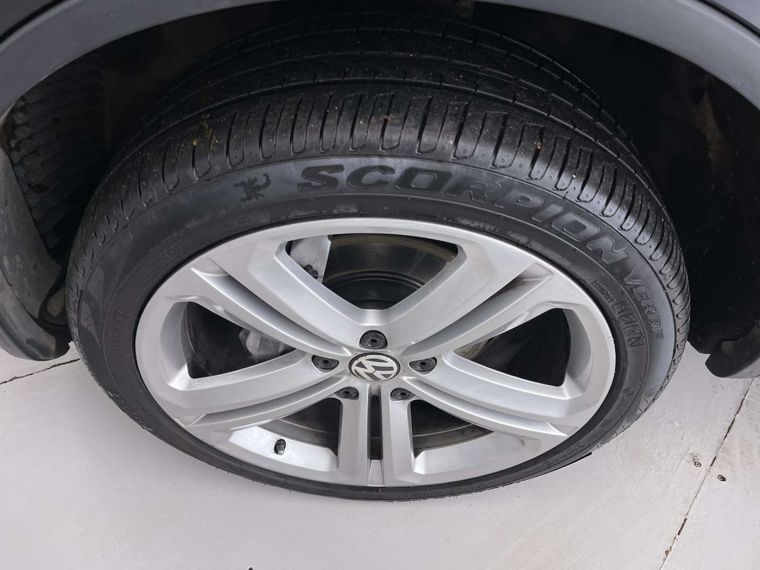 Used Volkswagen Touareg 2017 for sale - 76623847: Photo 11