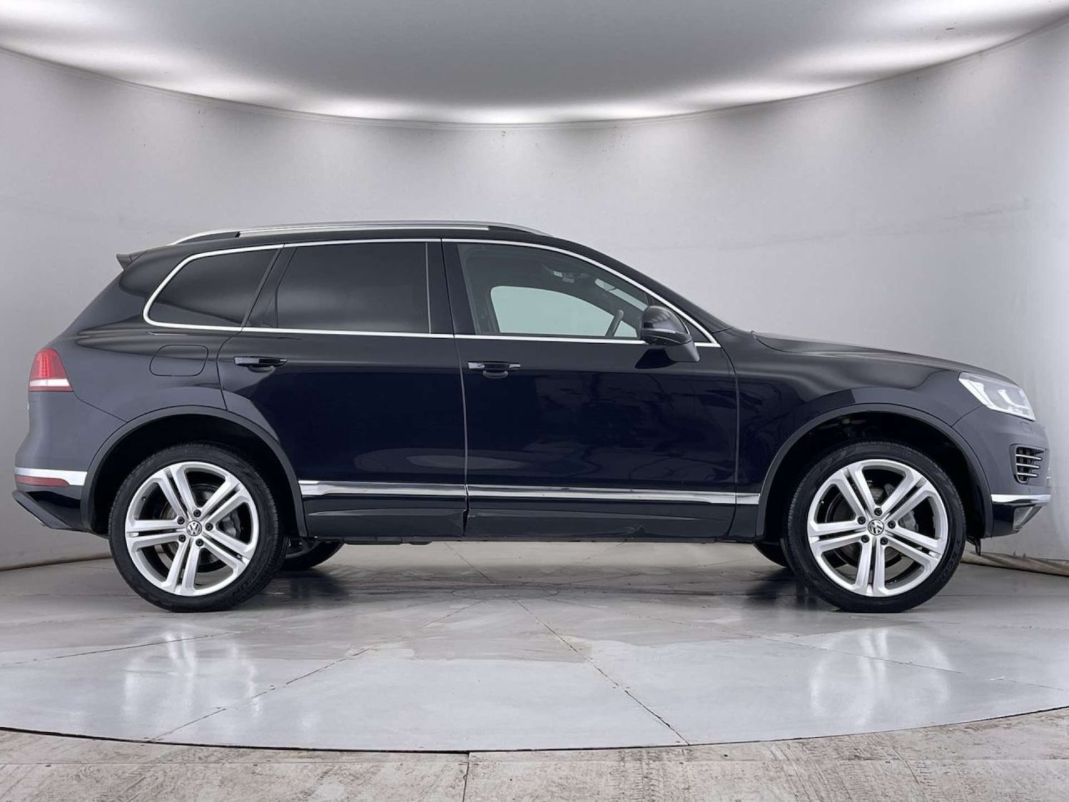Used Volkswagen Touareg 2017 for sale - 76623847: Photo 15