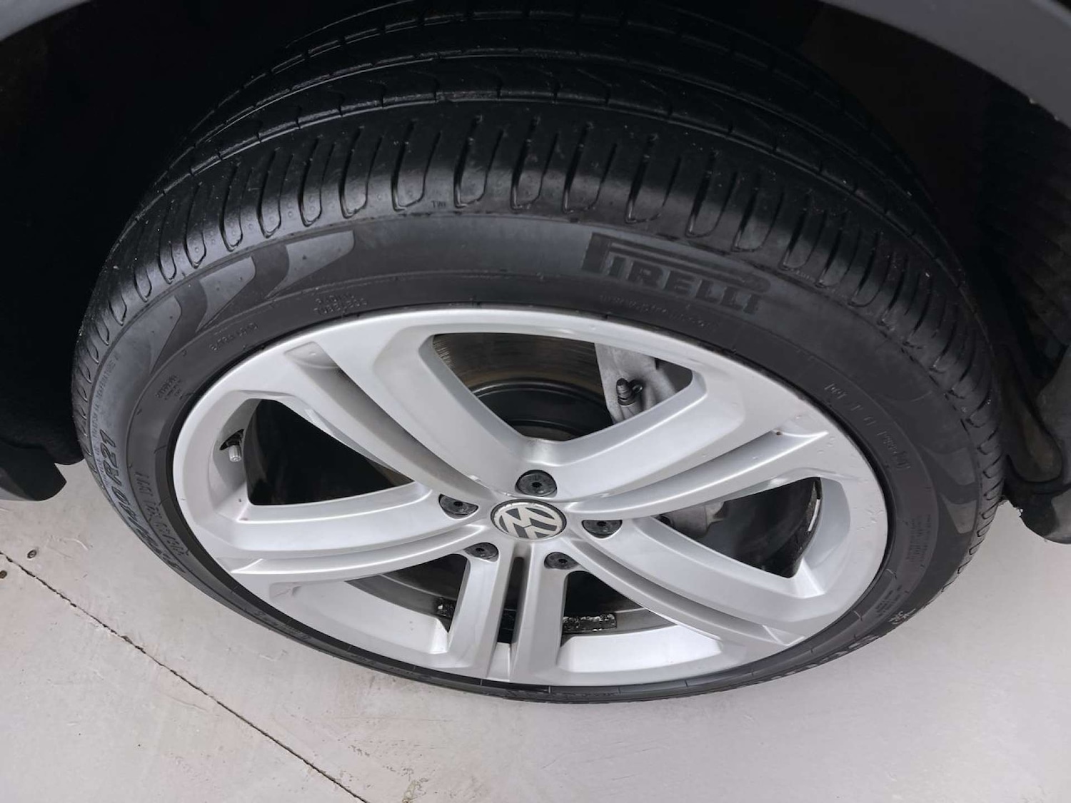 Used Volkswagen Touareg 2017 for sale - 76623847: Photo 24