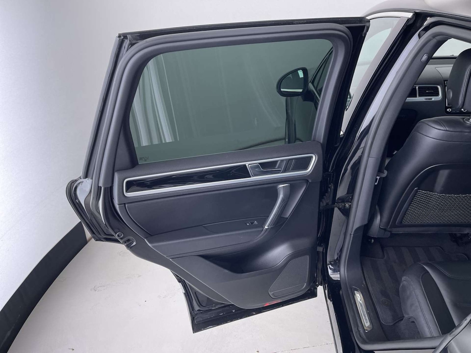 Used Volkswagen Touareg 2017 for sale - 76623847: Photo 28