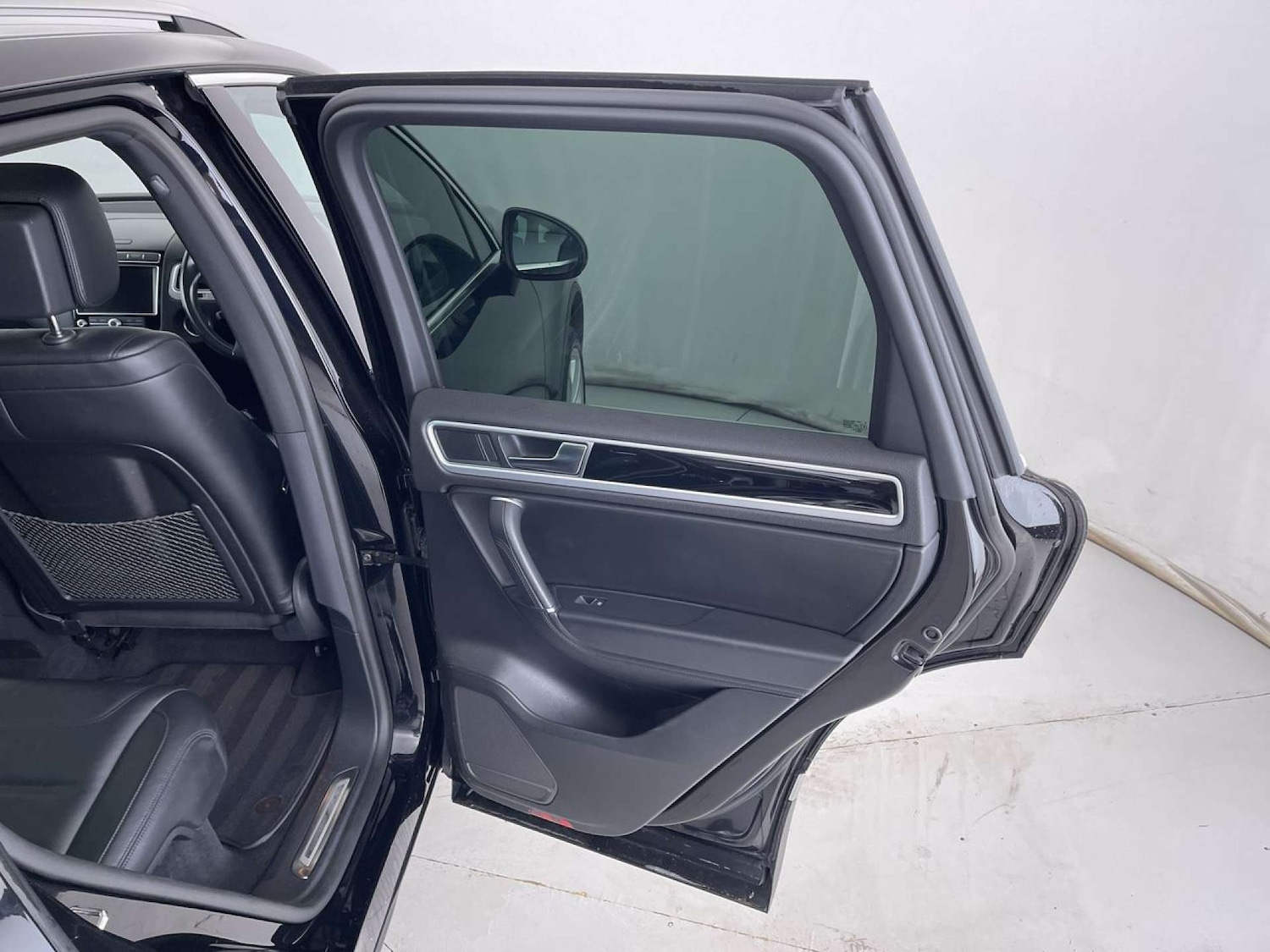 Used Volkswagen Touareg 2017 for sale - 76623847: Photo 30