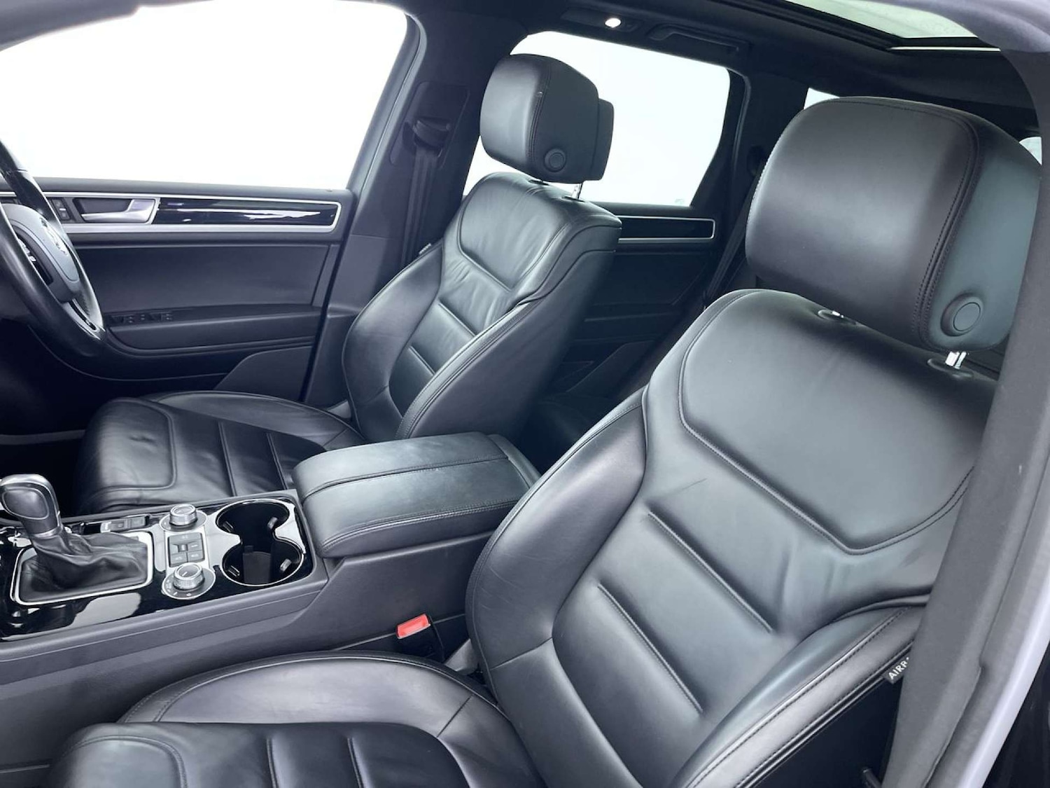 Used Volkswagen Touareg 2017 for sale - 76623847: Photo 31