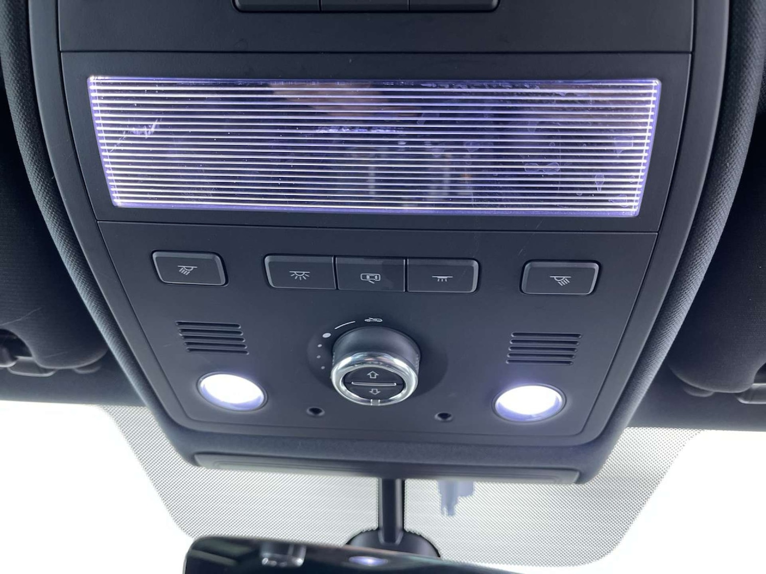 Used Volkswagen Touareg 2017 for sale - 76623847: Photo 51