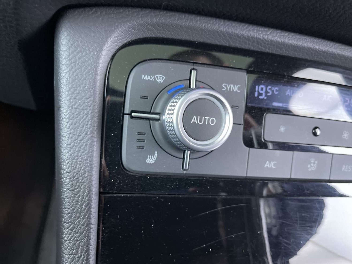 Used Volkswagen Touareg 2017 for sale - 76623847: Photo 58