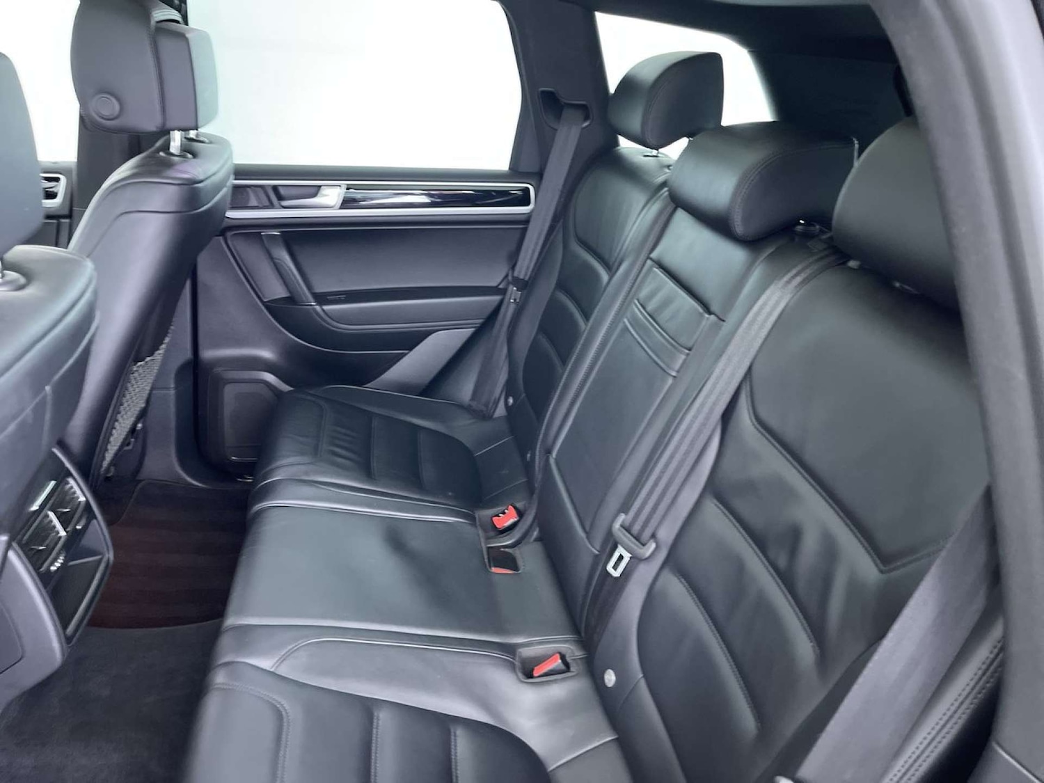 Used Volkswagen Touareg 2017 for sale - 76623847: Photo 9