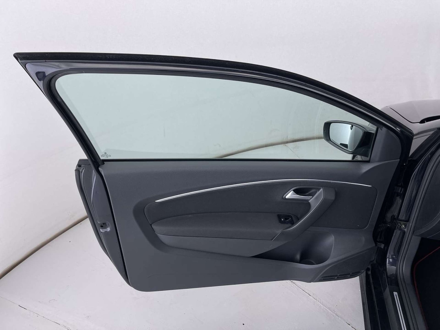 Used Volkswagen Polo 2015 for sale - 77221037: Photo 26