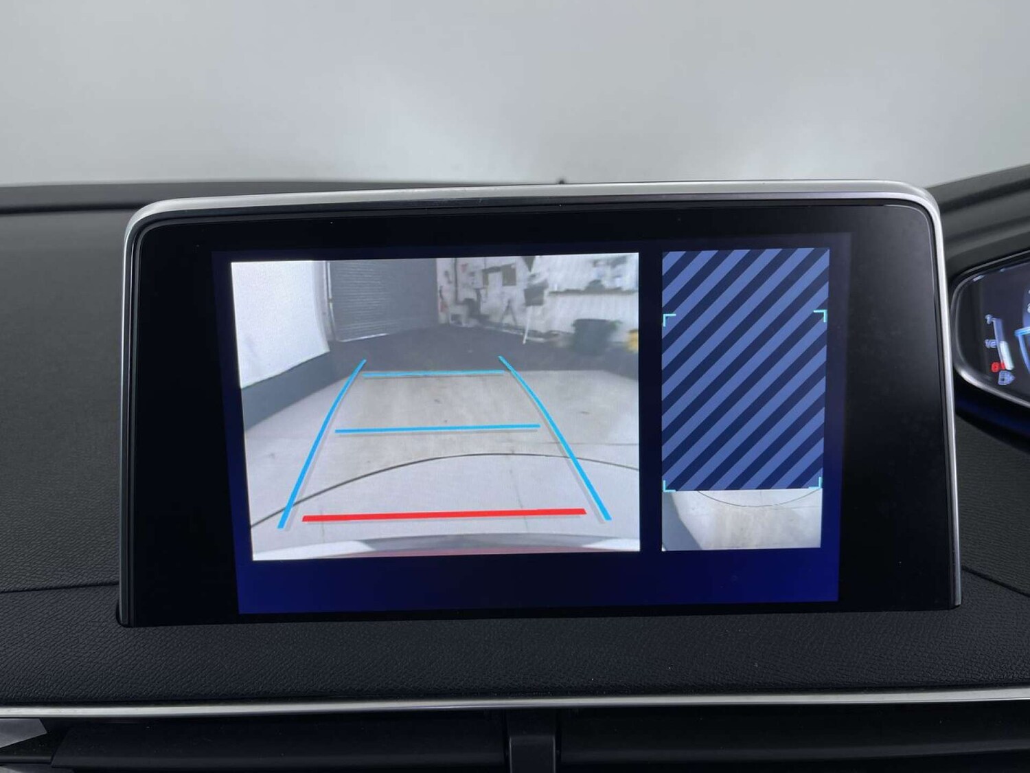 Used Peugeot 3008 2018 for sale - 76830011: Photo 43