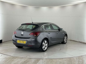 Used Vauxhall Astra 2011 for sale - 75958086: Photo