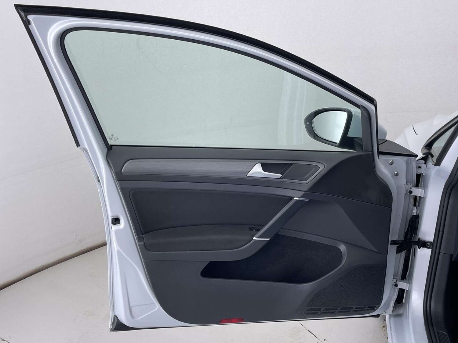 Used Volkswagen Golf 2017 for sale - 76507221: Photo 27