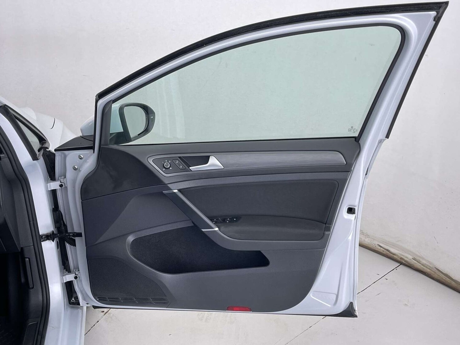 Used Volkswagen Golf 2017 for sale - 76507221: Photo 29