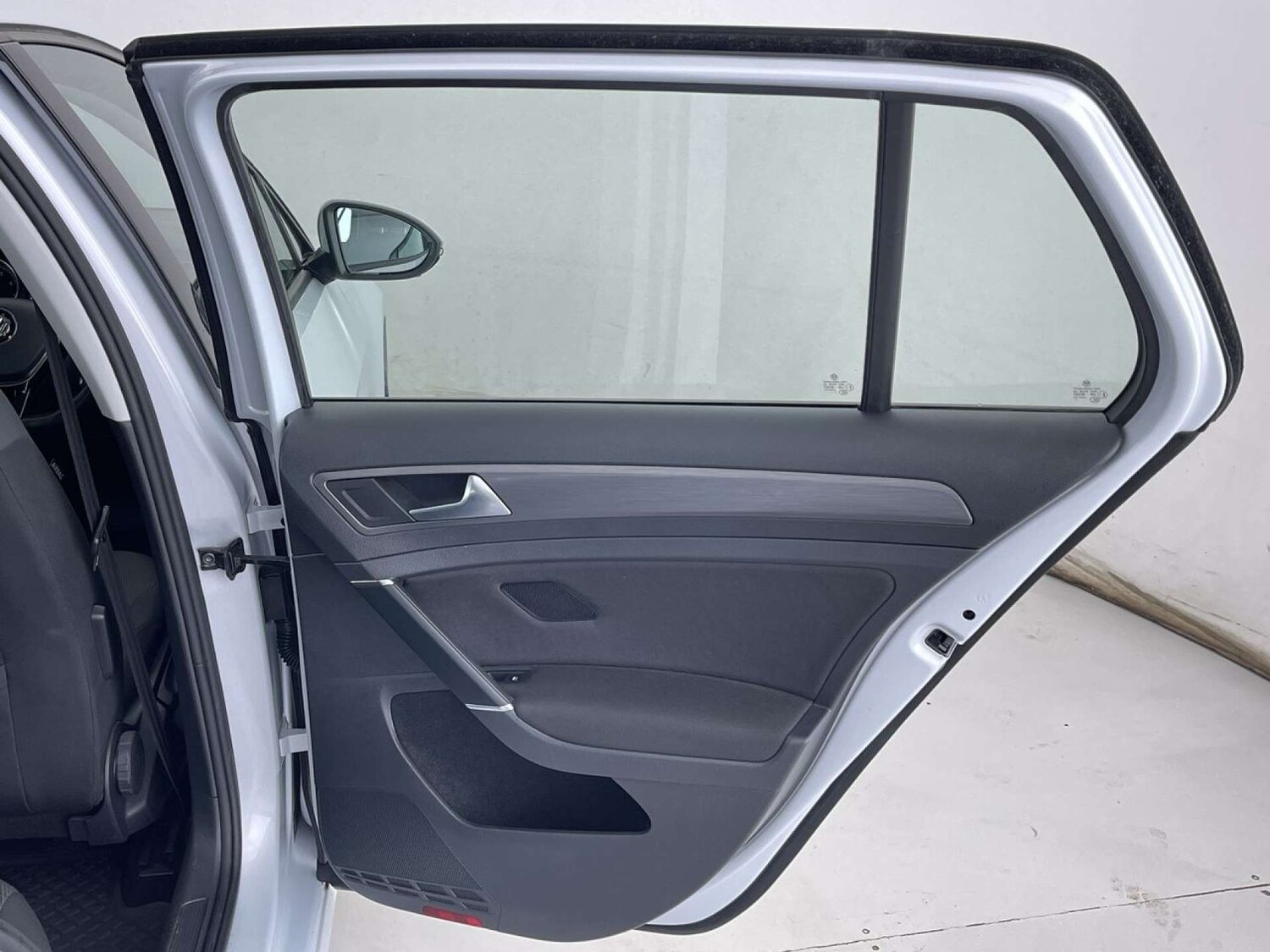 Used Volkswagen Golf 2017 for sale - 76507221: Photo 30