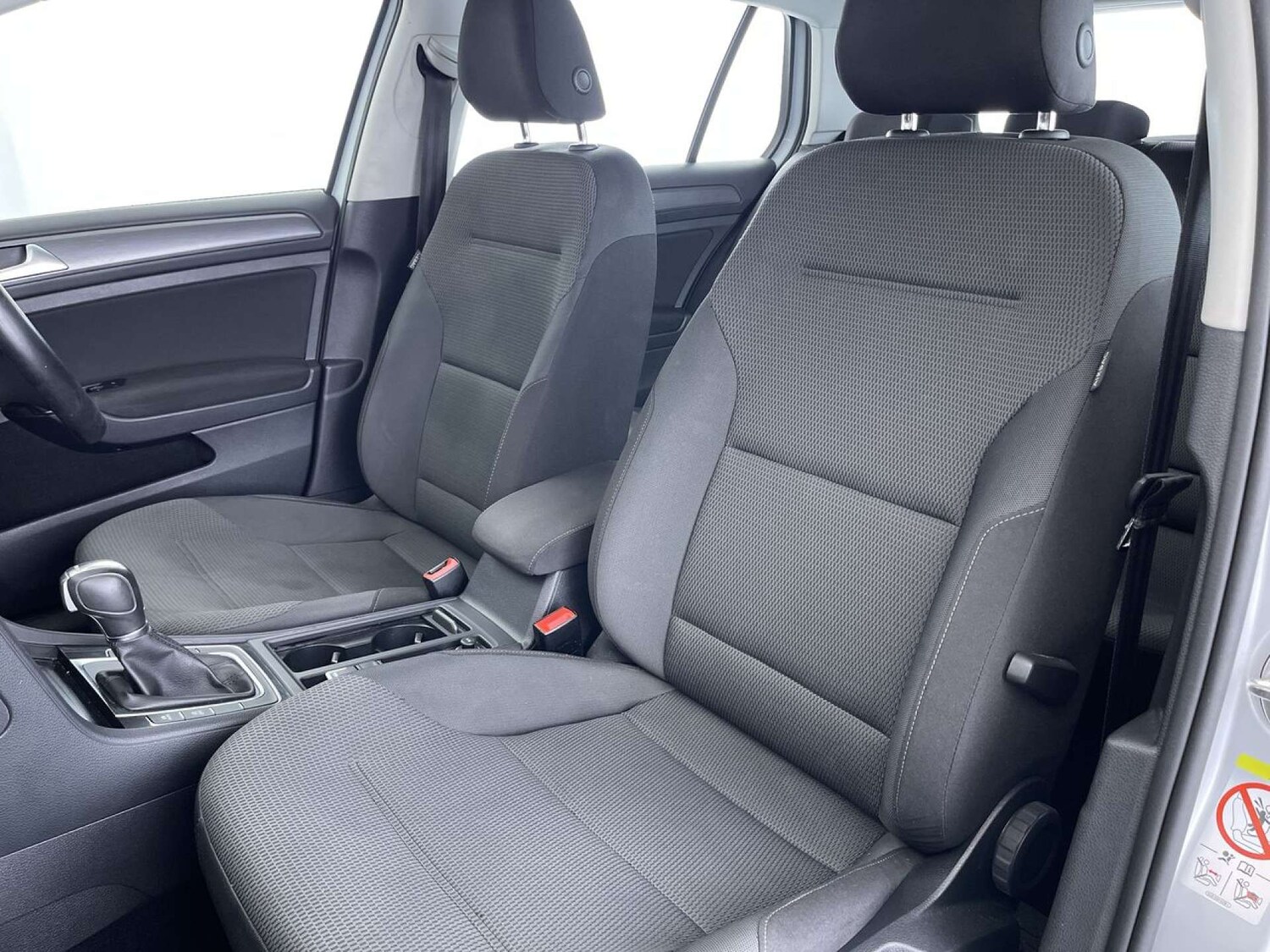 Used Volkswagen Golf 2017 for sale - 76507221: Photo 31