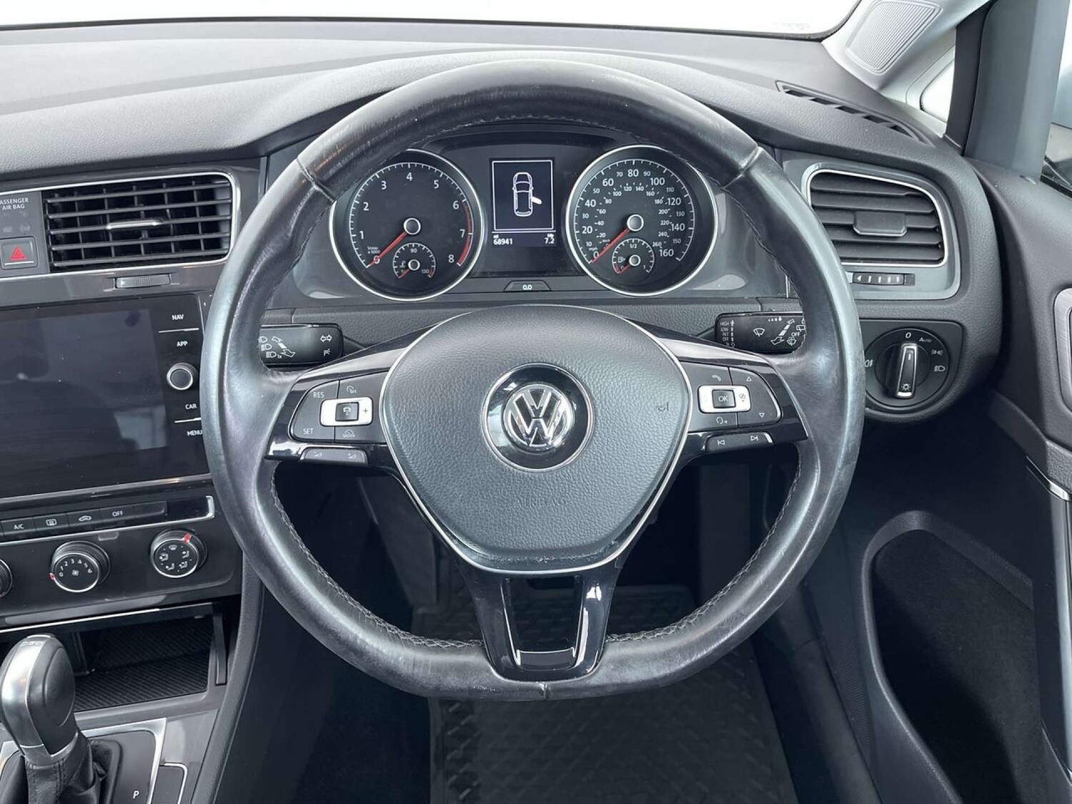 Used Volkswagen Golf 2017 for sale - 76507221: Photo 36