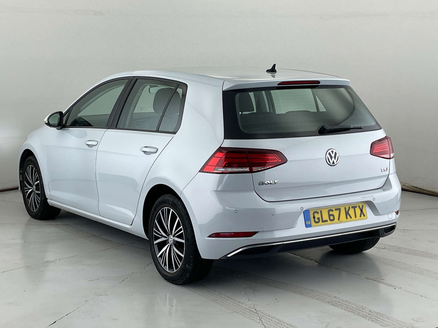 Used Volkswagen Golf 2017 for sale - 76507221: Photo 6