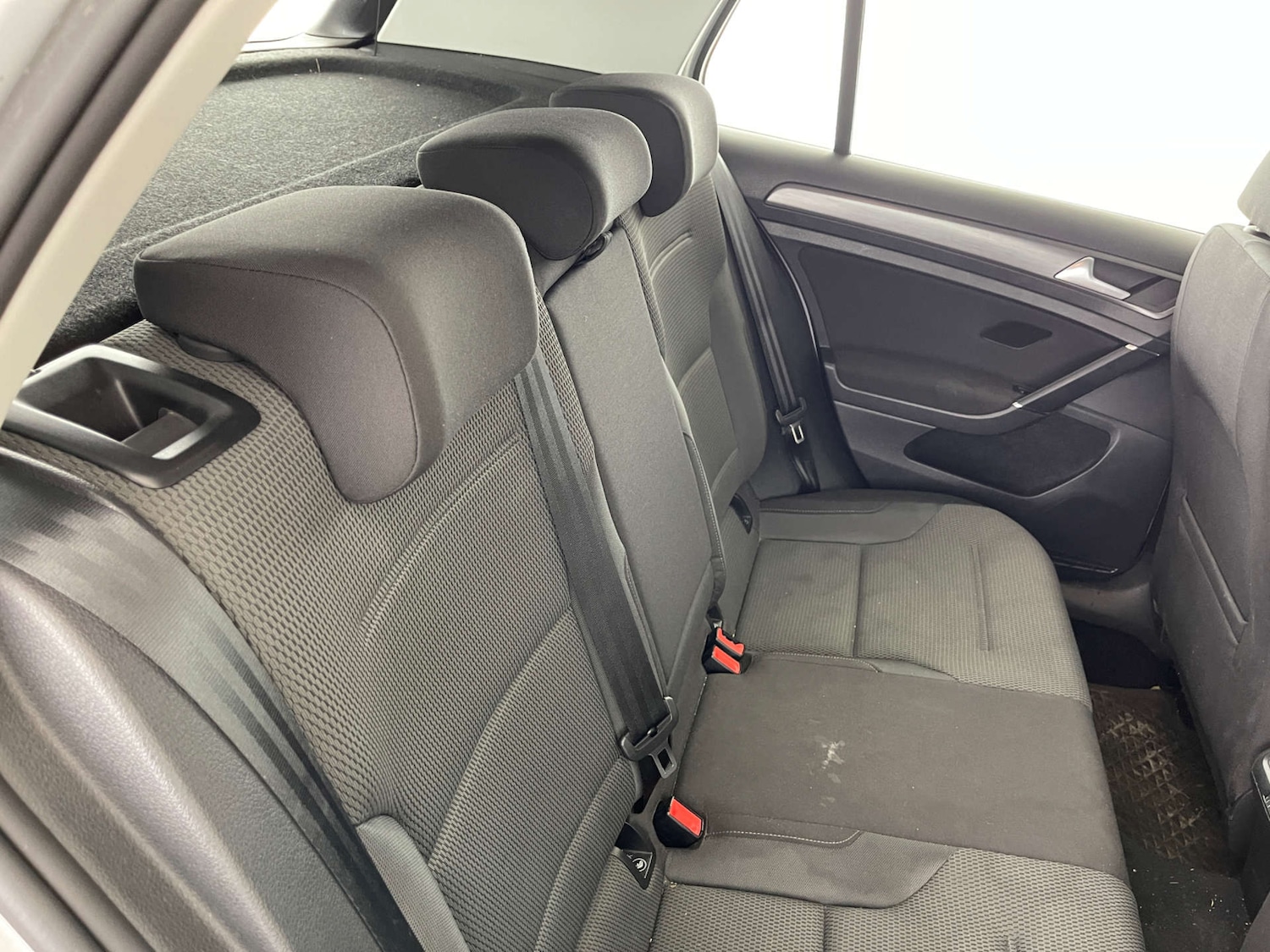 Used Volkswagen Golf 2017 for sale - 76507221: Photo 8